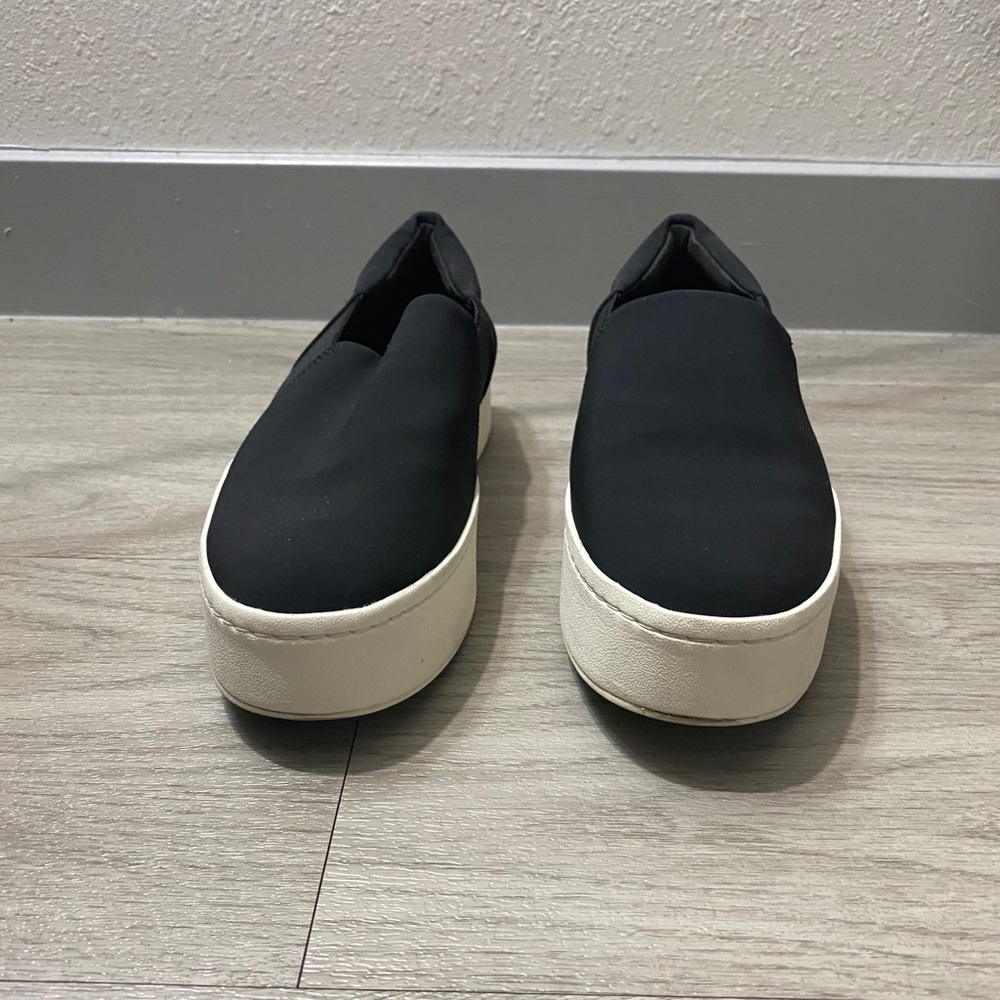 vince slip on platform